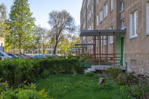 PARDUODAMAS 1 KAMBARIO BUTAS KLAIPĖDOJE, NAUJAKIEMIO G. 17 18