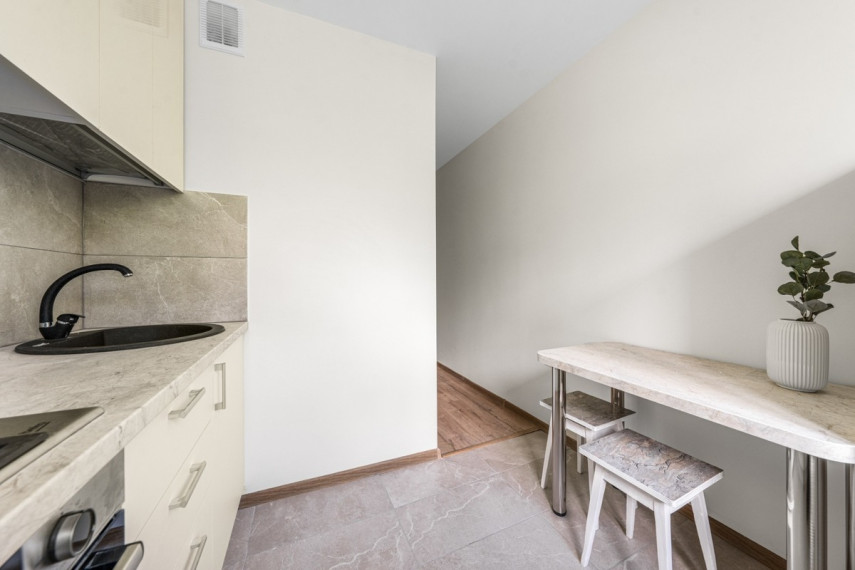 Nuomojamas butas Žirmūnų g.100, Žirmūnai, Vilniaus m., Vilniaus m. sav., 48 m2 ploto, 3 kambariai 2