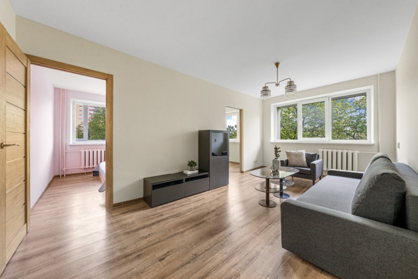 Nuomojamas butas Žirmūnų g.100, Žirmūnai, Vilniaus m., Vilniaus m. sav., 48 m2 ploto, 3 kambariai 3