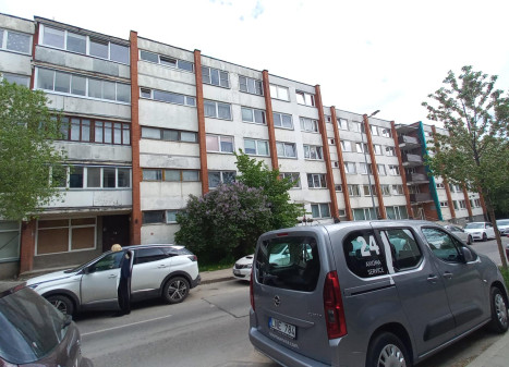 Parduodamas butas Giedraičių g., Šnipiškės, Vilniaus m., Vilniaus m. sav., 12 m² ploto 1 kambarys