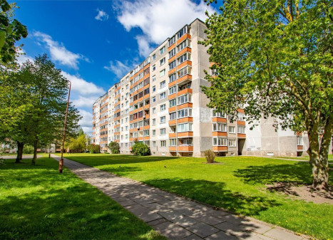 Parduodamas 2-jų kambarių butas Dainų g. 46A, Šiauliuose