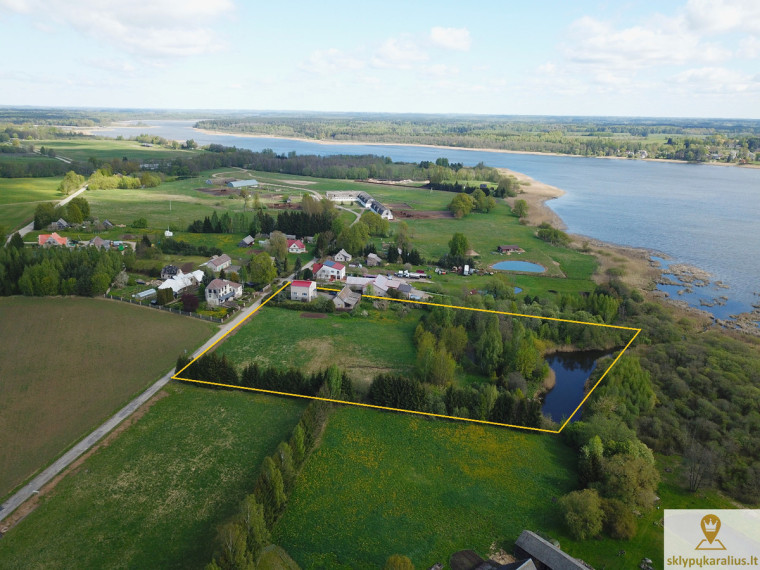 Parduodamas namas Zarasų r. sav., Didžiadvario k., Emilijos Pliaterytės, 277 m2 ploto, 2 aukštai 16