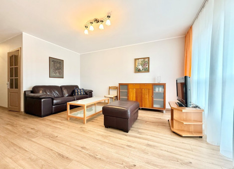 Nuomojamas butas Kazimiero Ladygos g., Žirmūnai, Vilniaus m., Vilniaus m. sav., 60 m2 ploto, 2 kambariai