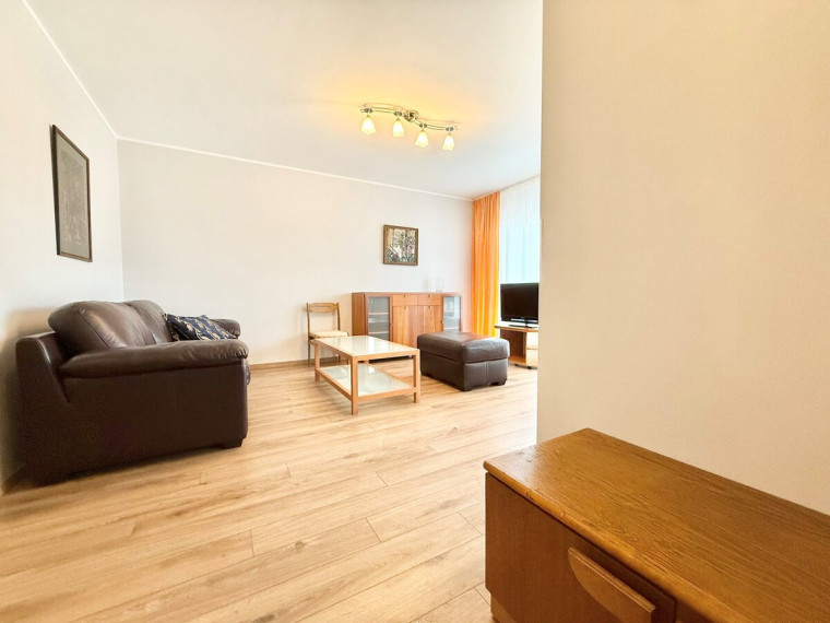 Nuomojamas butas Kazimiero Ladygos g., Žirmūnai, Vilniaus m., Vilniaus m. sav., 60 m2 ploto, 2 kambariai 4