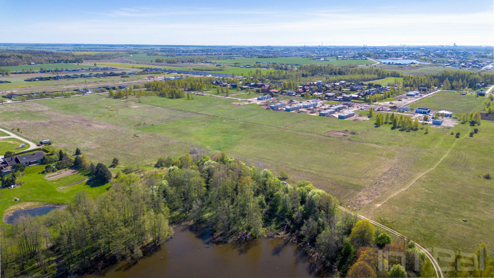 Parduodamas sklypas Liepgirių g., Radailių k., 240 a ploto 8