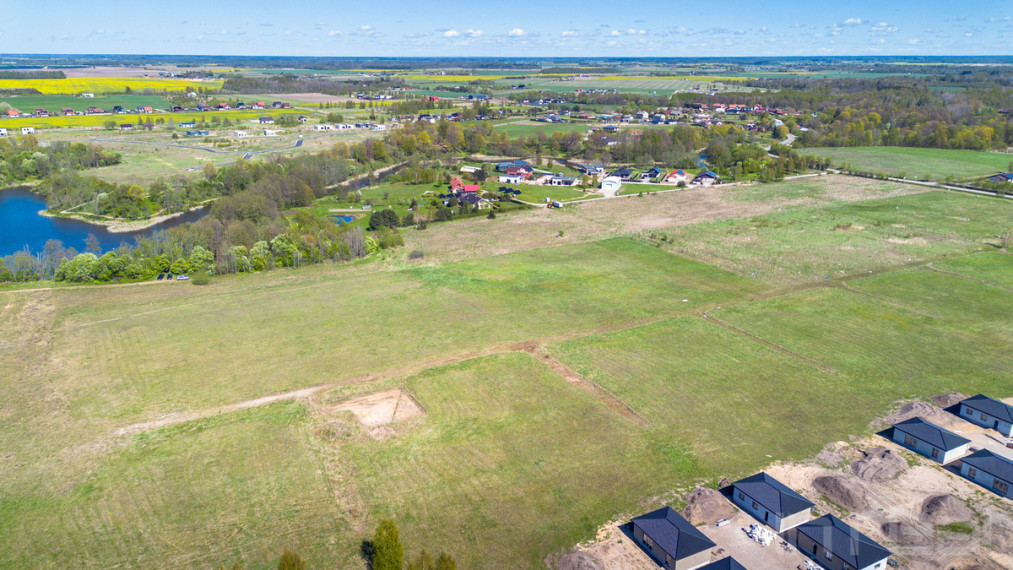 Parduodamas sklypas Liepgirių g., Radailių k., 240 a ploto 11