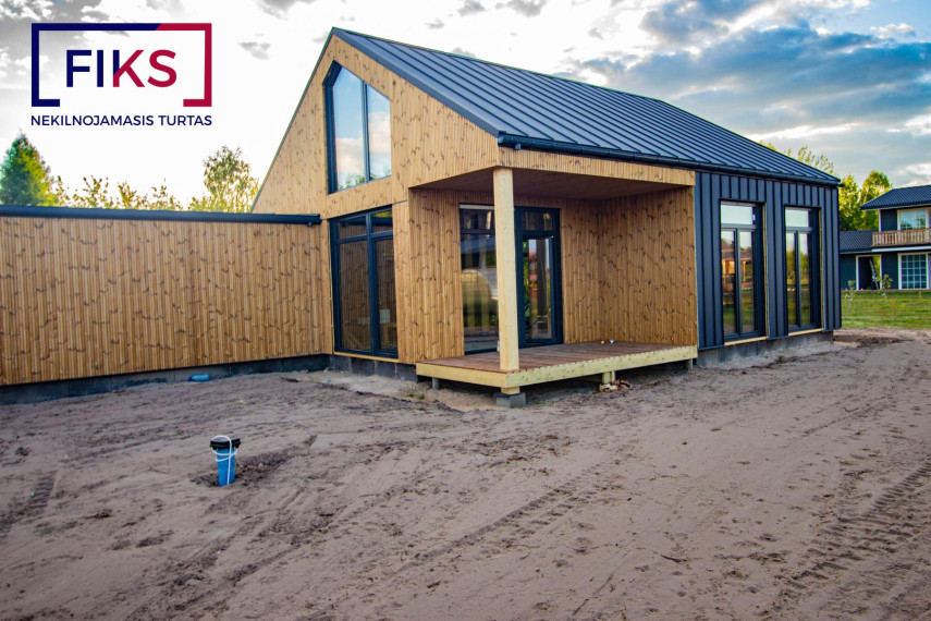 Parduodamas namas Tvenkinio g., Užusalių k., Jonavos r. sav., 119.95 m² ploto 3 kambariai 4