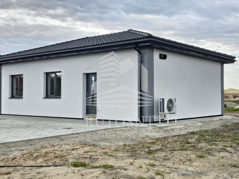 Parduodamas namas Piliavos g., Radailių k., Klaipėdos r. sav., 80.00 m² ploto 4 kambariai 12