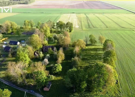 PARDUODAMAS 0,4096 ha AUTENTIŠKA SODYBA BOBIŠKIŲ K., PANEVĖŽIO R.