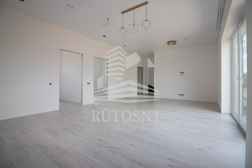 Parduodamas namas Piliavos g., Radailių k., Klaipėdos r. sav., 80 m² ploto 4 kambariai 5