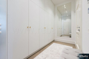 Nuomojamas butas Bokšto g., Senamiestis, Vilniaus m., Vilniaus m. sav., 55 m2 ploto, 2 kambariai 17