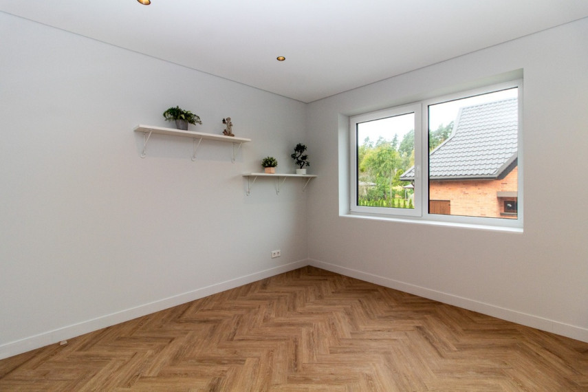 Parduodamas namas Knygnešio g., Tauragės m., Tauragės r. sav., 405.97 m2 ploto, 2 aukštai 5