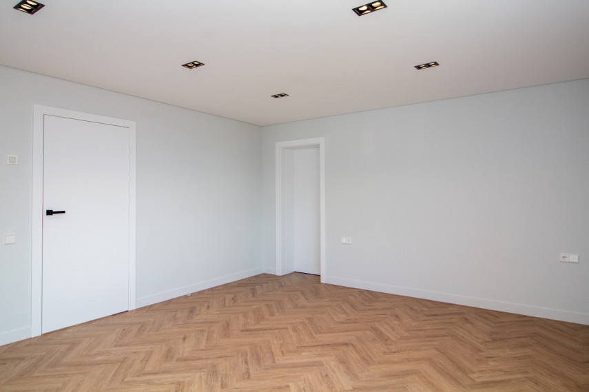 Parduodamas namas Knygnešio g., Tauragės m., Tauragės r. sav., 405.97 m2 ploto, 2 aukštai 22