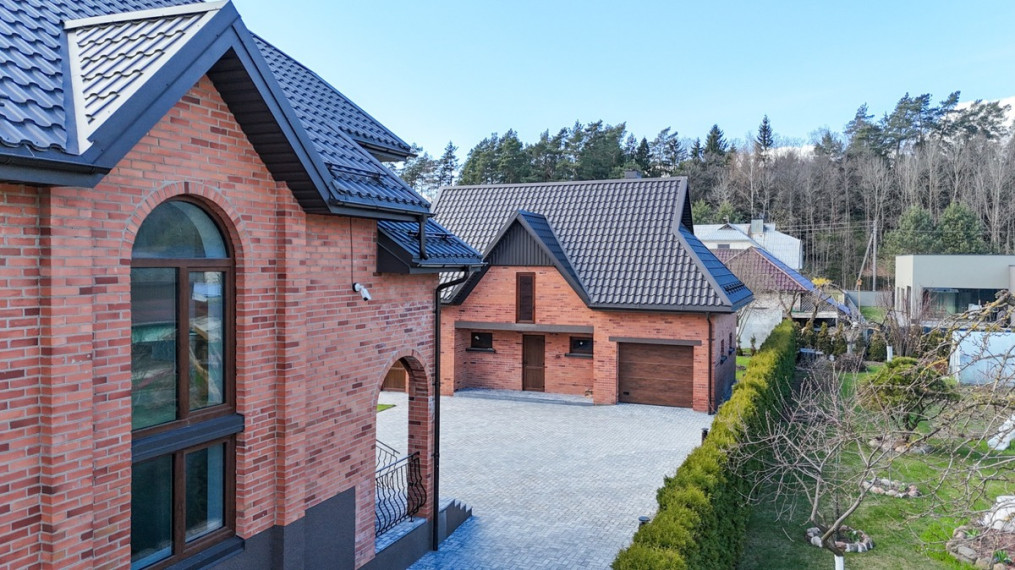 Parduodamas namas Knygnešio g., Tauragės m., Tauragės r. sav., 405.97 m2 ploto, 2 aukštai 48
