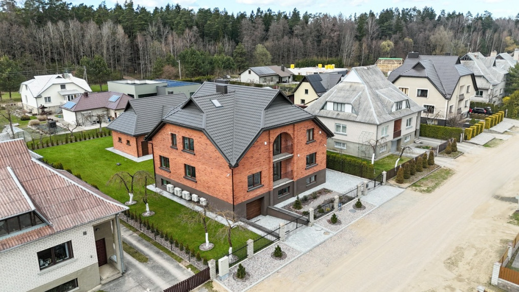 Parduodamas namas Knygnešio g., Tauragės m., Tauragės r. sav., 405.97 m2 ploto, 2 aukštai 51