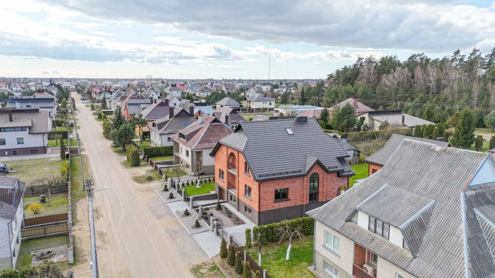 Parduodamas namas Knygnešio g., Tauragės m., Tauragės r. sav., 405.97 m2 ploto, 2 aukštai 52