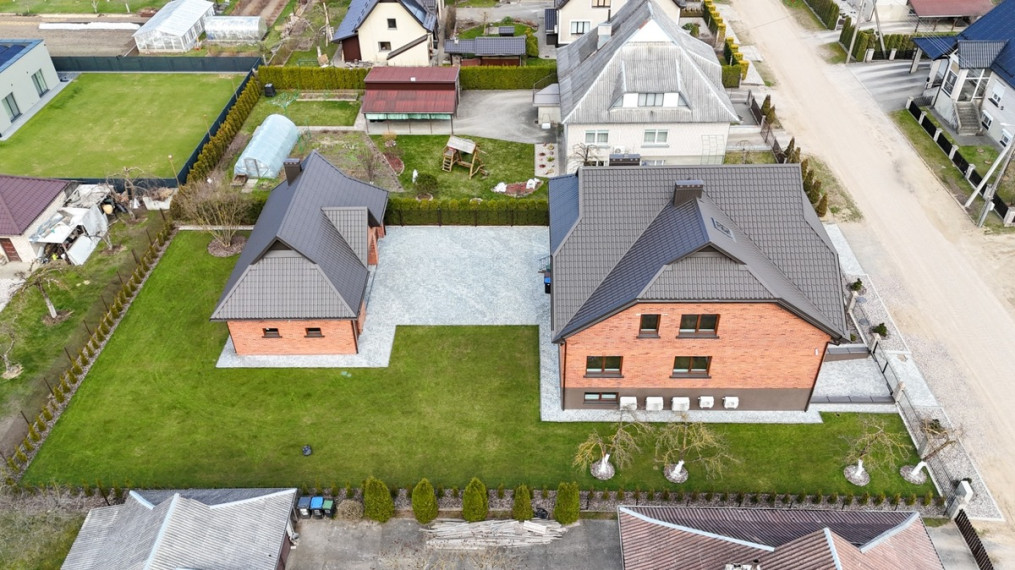 Parduodamas namas Knygnešio g., Tauragės m., Tauragės r. sav., 405.97 m2 ploto, 2 aukštai 55