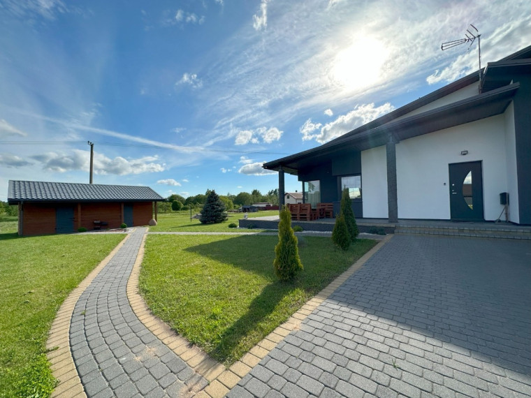 Parduodamas namas Lakštingalų g., Šilalės m., Šilalės r. sav., 183.34 m2 ploto, 1 aukštai 10