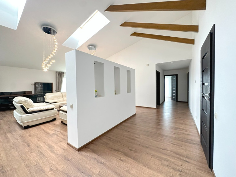 Parduodamas namas Lakštingalų g., Šilalės m., Šilalės r. sav., 183.34 m2 ploto, 1 aukštai 19
