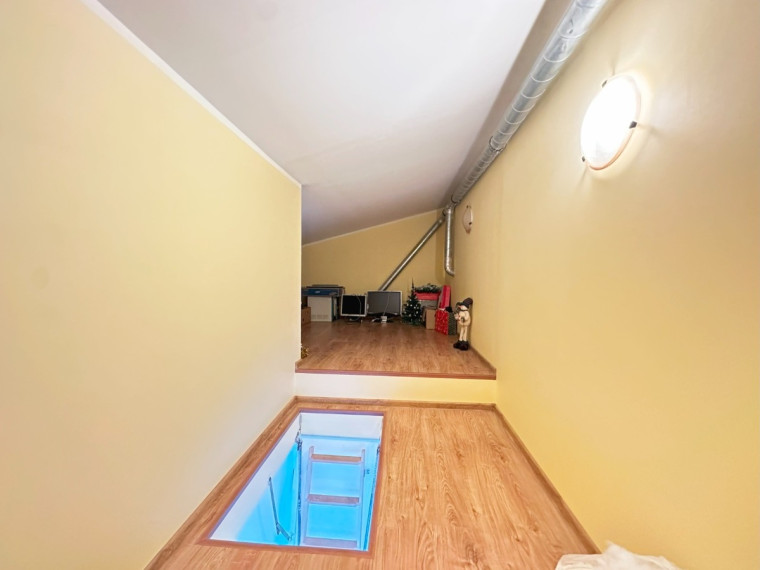 Parduodamas namas Lakštingalų g., Šilalės m., Šilalės r. sav., 183.34 m2 ploto, 1 aukštai 21