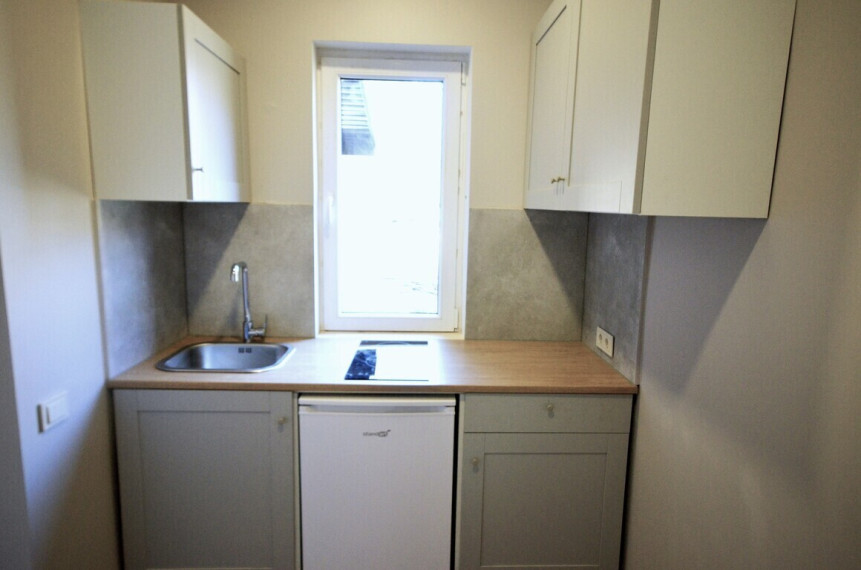 Renovated 1-Room Apartment for Sale with a Private Entrance in Aukštieji Paneriai, Juodšilių St., Vilnius 5