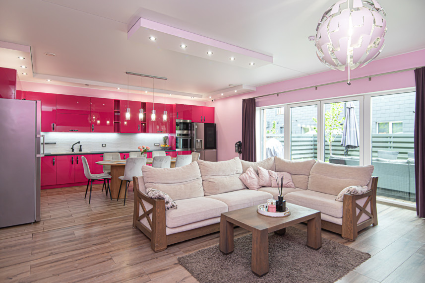 Parduodamas namas Raišių k., Vilniaus r. sav., 202.3 m2 ploto, 2 aukštai 2
