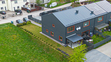 Parduodamas namas Raišių k., Vilniaus r. sav., 202.3 m2 ploto, 2 aukštai 24