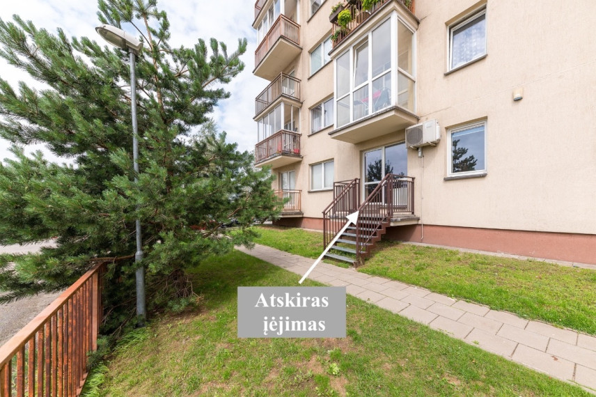 Nuomojamos administracinės, paslaugų, prekybos patalpos Vėtrungių g., Fabijoniškės, Vilniaus m., Vilniaus m. sav., 42.14 m2 ploto 1