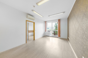 Nuomojamos administracinės, paslaugų, prekybos patalpos Vėtrungių g., Fabijoniškės, Vilniaus m., Vilniaus m. sav., 42.14 m2 ploto 4
