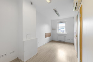 Nuomojamos administracinės, paslaugų, prekybos patalpos Vėtrungių g., Fabijoniškės, Vilniaus m., Vilniaus m. sav., 42.14 m2 ploto 5