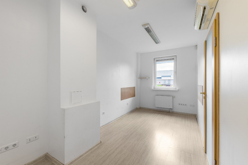 Nuomojamos administracinės, paslaugų, prekybos patalpos Vėtrungių g., Fabijoniškės, Vilniaus m., Vilniaus m. sav., 42.14 m2 ploto 5