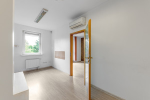 Nuomojamos administracinės, paslaugų, prekybos patalpos Vėtrungių g., Fabijoniškės, Vilniaus m., Vilniaus m. sav., 42.14 m2 ploto 6