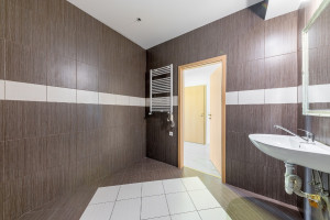 Nuomojamos administracinės, paslaugų, prekybos patalpos Vėtrungių g., Fabijoniškės, Vilniaus m., Vilniaus m. sav., 42.14 m2 ploto 12