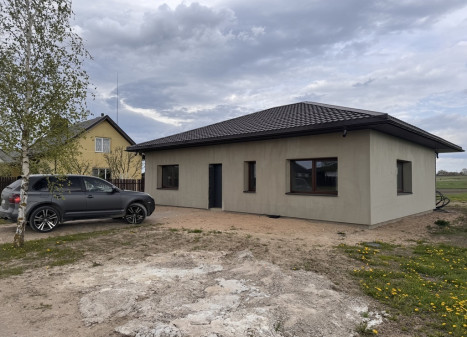 IŠSKIRTINIS PASIŪLYMAS – PERKI NAMĄ + GAUNI PORSCHE DOVANŲ!