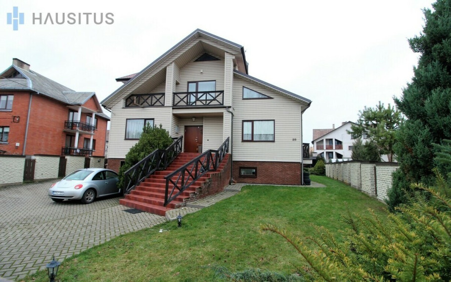 Parduodamas namas Mėnulio g., , Panevėžyje, 300.95 kv.m ploto, 2 aukštai 43