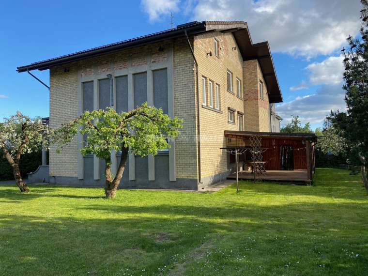 Parduodamas namas Žemkalnio g., Centras, Šiaulių m., Šiaulių m. sav., 344.4 m2 ploto, 2 aukštai 4