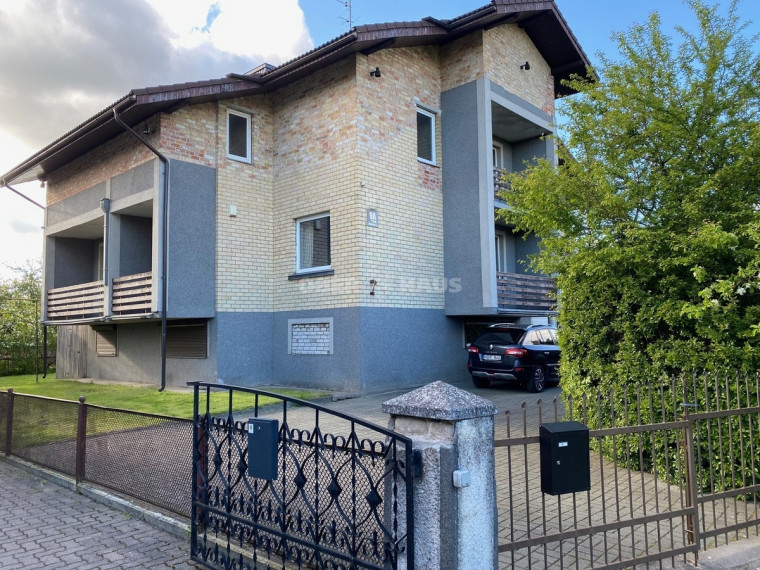 Parduodamas namas Žemkalnio g., Centras, Šiaulių m., Šiaulių m. sav., 344.4 m2 ploto, 2 aukštai 2