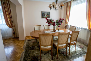 Parduodamas namas Žemkalnio g., Centras, Šiaulių m., Šiaulių m. sav., 344.4 m2 ploto, 2 aukštai 10