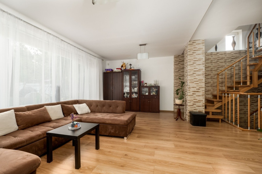 Parduodamas namas Juodvarnių Sodų g., Dvarčionys, Vilniaus m., Vilniaus m. sav., 144.75 m2 ploto, 2 aukštai 6