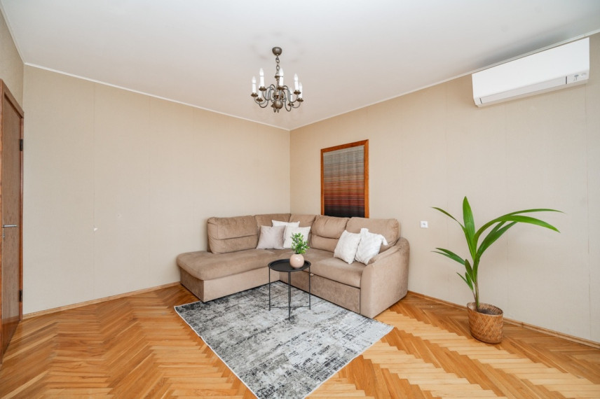 Parduodamas butas Čiobiškio g., Šeškinė, Vilniaus m., Vilniaus m. sav., 68.75 m2 ploto, 3 kambariai 2