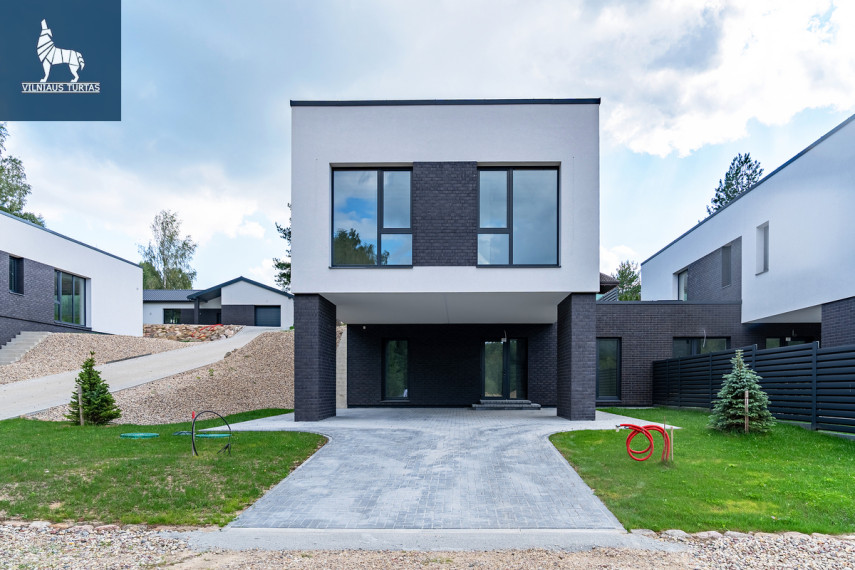 Parduodamas namas Jazminų g., Bajorų k., Vilniaus r. sav., 143 m2 ploto, 2 aukštai 4