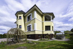 PARDUODAMAS ERDVUS IR APŠILTINTAS NAMAS SU VAIZDU Į ŠYŠOS UPĘ – ŠILUTĖJE, LIEPŲ G. 27 2