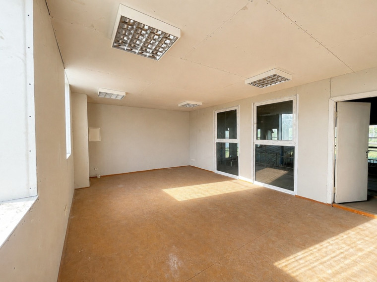 Parduodamos administracinės, gamybinės, kitos paskirties, sandėliavimo patalpos Prienų r. sav., Balbieriškio mstl., Parko g, 2973 m2 ploto 9