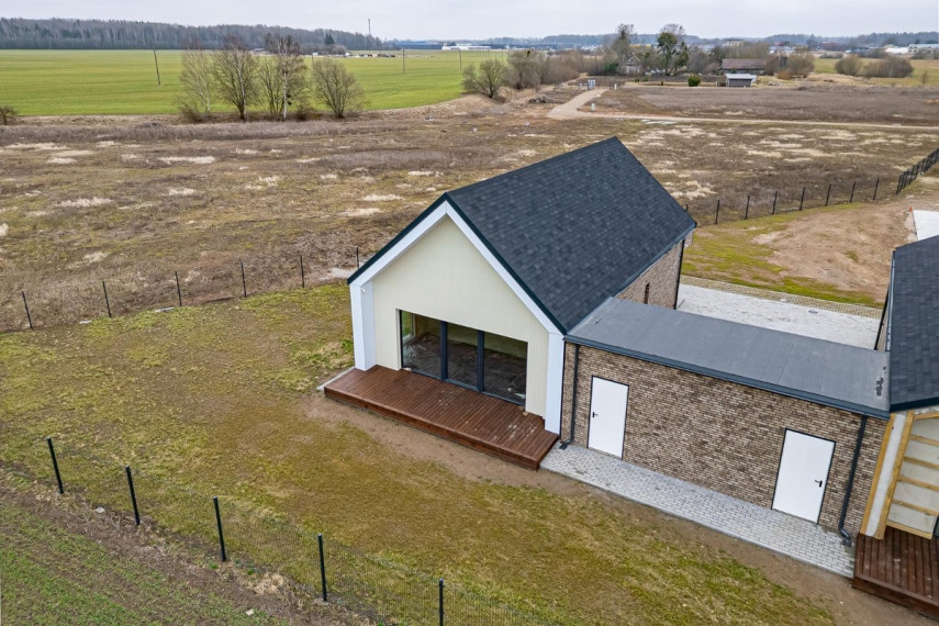 Parduodamas namas Bazilikų g., Stanaičių k., Kauno r. sav., 73.47 m2 ploto, 1 aukštai 8