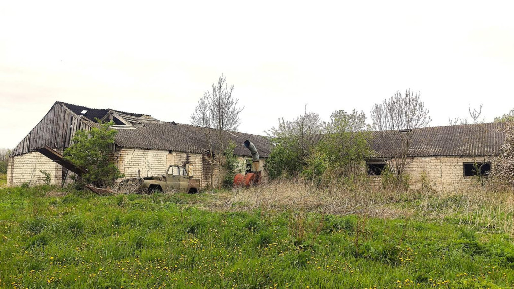 Parduodamos patalpos Akmeniškių k., Pakruojo r. sav., 870.15 m² ploto 2