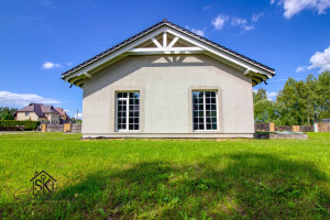 PARDUODAMAS ERDVUS IR ŠIUOLAIKIŠKAS NAMAS SU 15.21 ARŲ ŽEMĖS SKLYPU ŠILUTĖJE, RAMYBĖS G. 28
