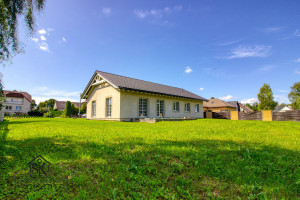 PARDUODAMAS ERDVUS IR ŠIUOLAIKIŠKAS NAMAS SU 15.21 ARŲ ŽEMĖS SKLYPU ŠILUTĖJE, RAMYBĖS G. 29