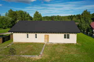 PARDUODAMAS ERDVUS IR ŠIUOLAIKIŠKAS NAMAS SU 15.21 ARŲ ŽEMĖS SKLYPU ŠILUTĖJE, RAMYBĖS G. 32