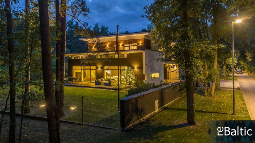Parduodamas namas Smilgų g., Vilniaus m., Vilniaus m. sav., 357 m2 ploto, 2 aukštai 5