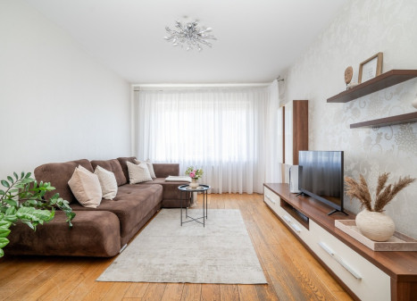 Parduodamas butas Dūkštų g., Šeškinė, Vilniaus m., Vilniaus m. sav., 50.3 m2 ploto, 2 kambariai